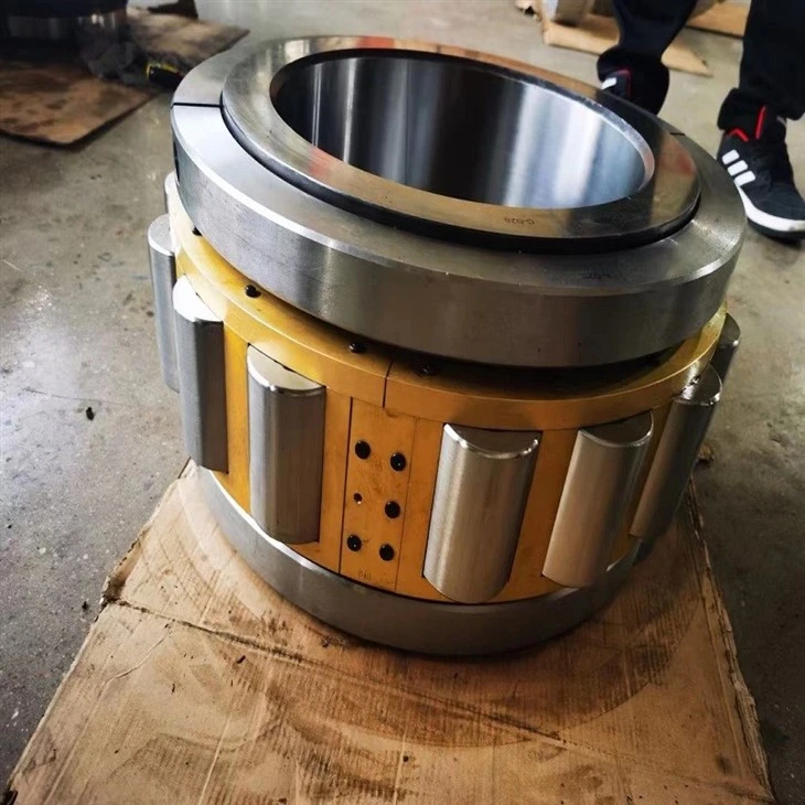 Split  Roller Bearing 01B560M